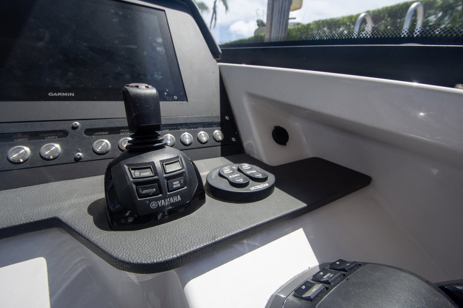 2019 Everglades 340 Dual Console - photo 1