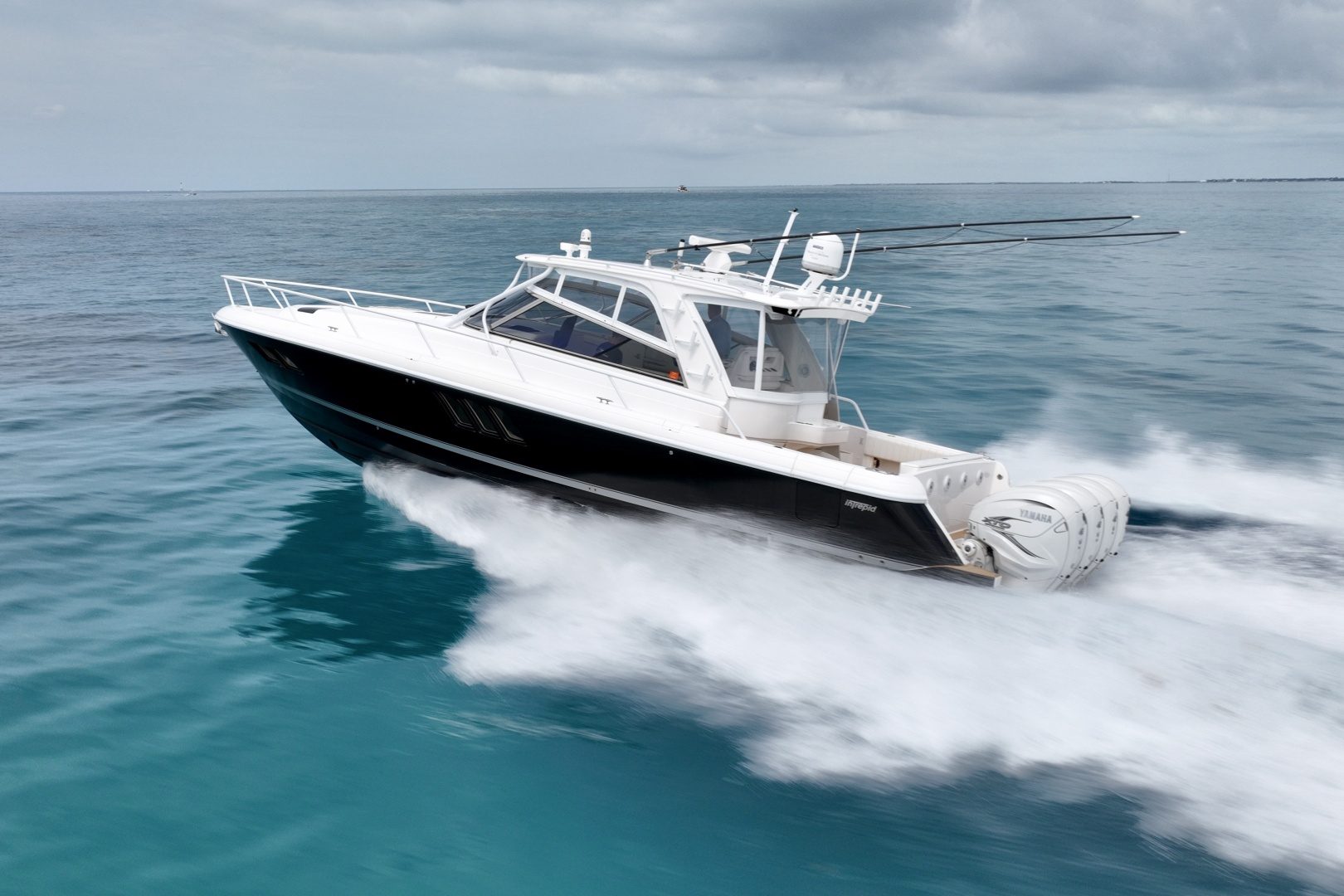 2019 Intrepid 475 Sport Yacht - photo 3