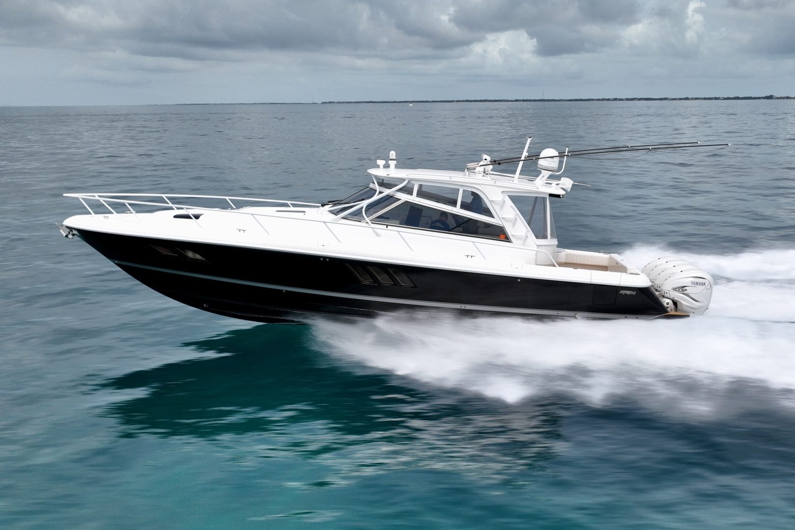 2019 Intrepid 475 Sport Yacht - photo 2