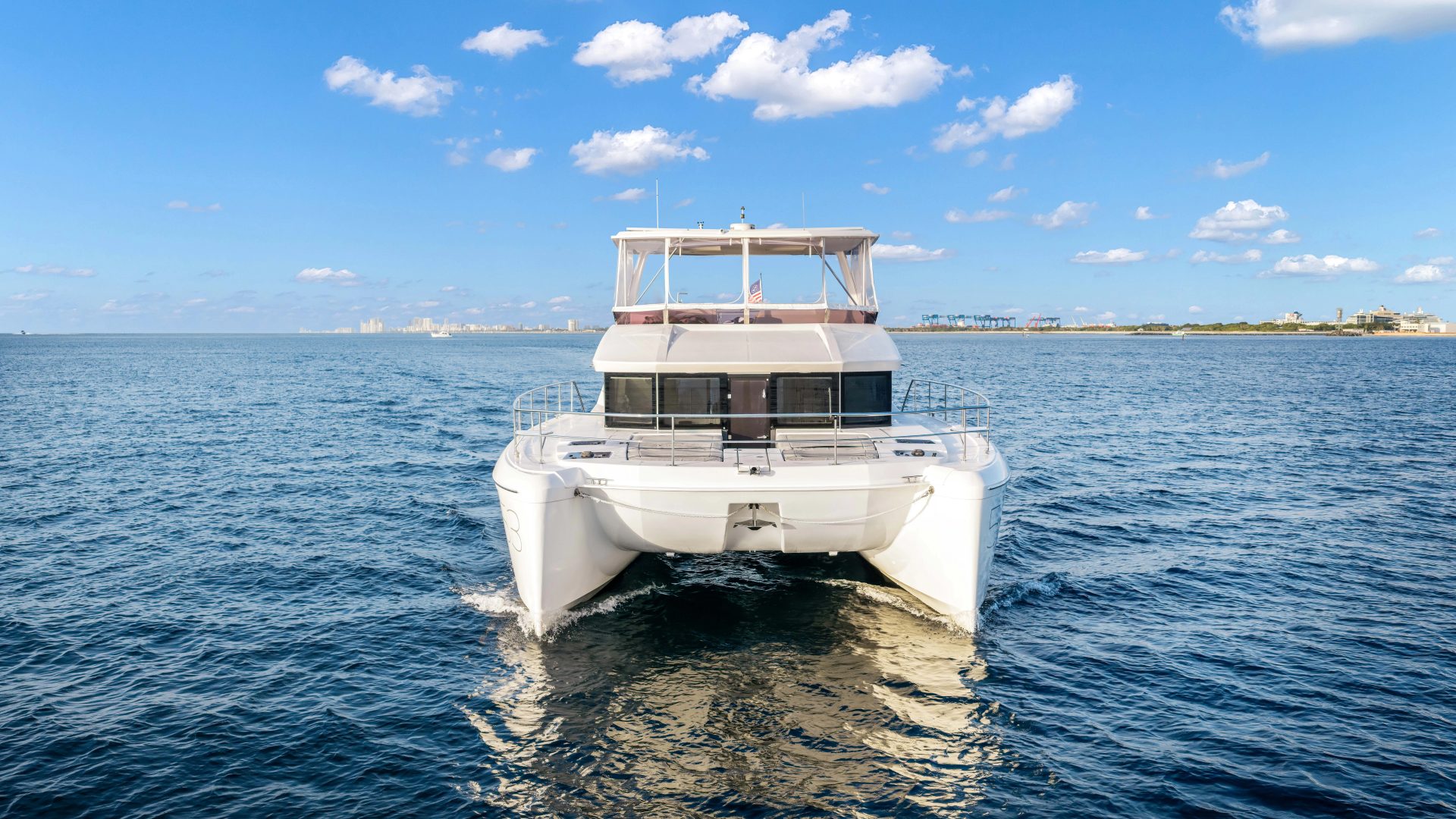 2021 Leopard 53 Powercat "ONWARD" - photo 2