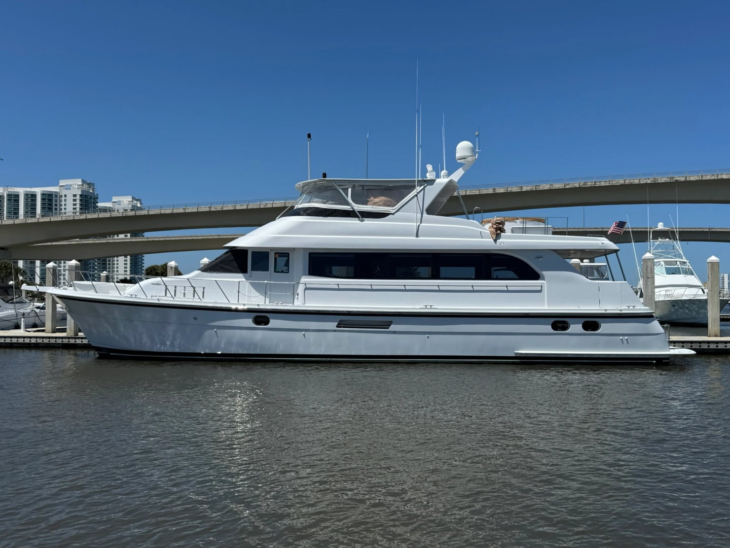 2002 Hatteras 75 MY "PERFECT LA DEE" - photo 3