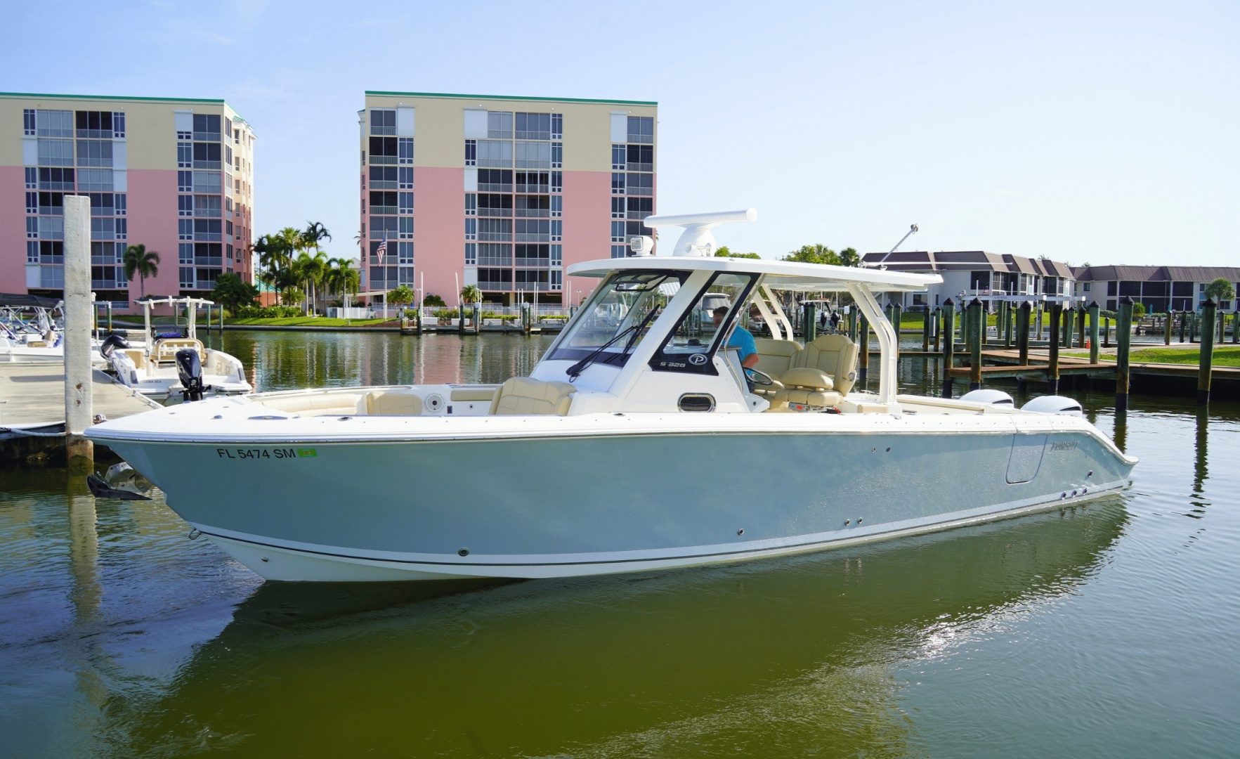 2020 Pursuit S328 - photo 2