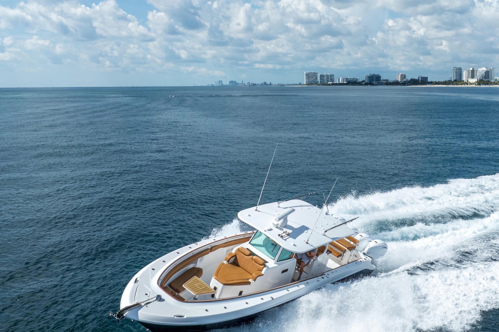 2020 HCB 42 Lujo "Sun Owl" - photo 2
