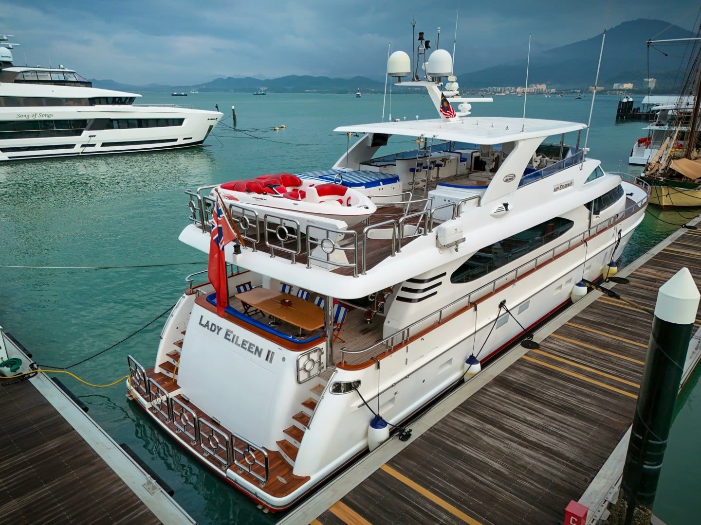 2007 New Ocean New Ocean 95 "LADY EILEEN II" - photo 2