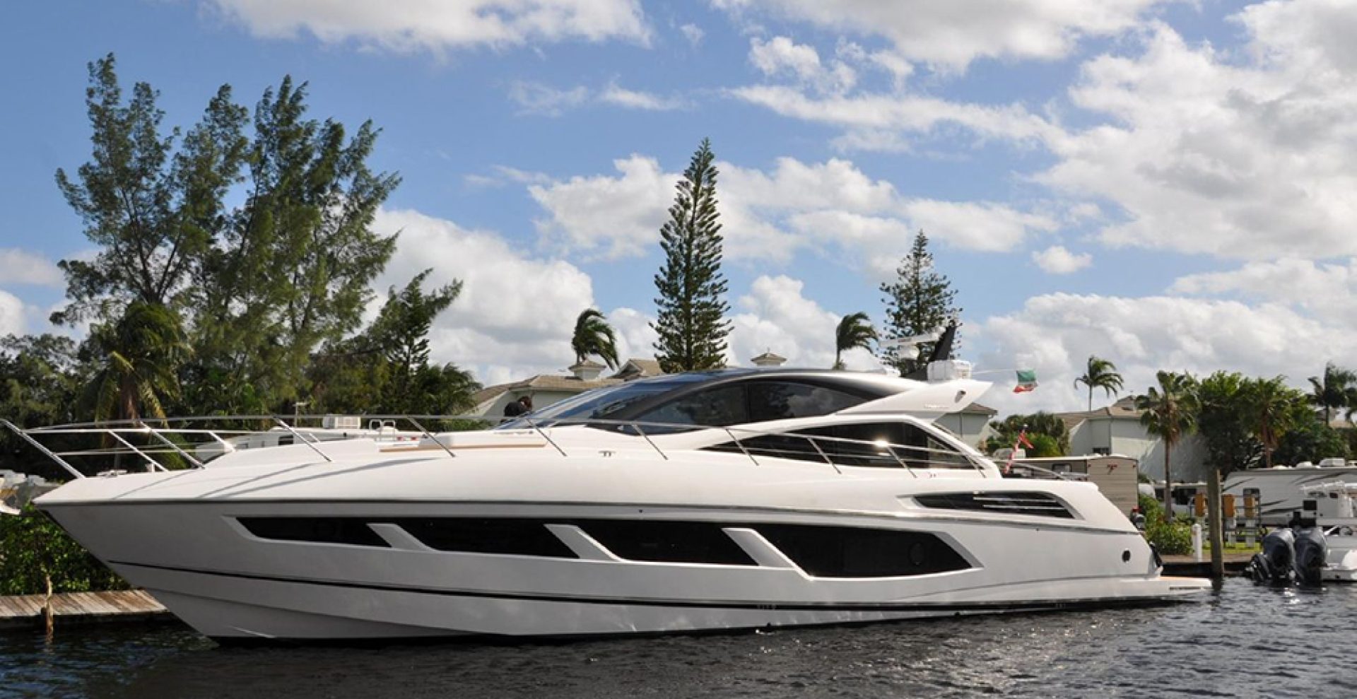 2018 Sunseeker Predator - photo 1
