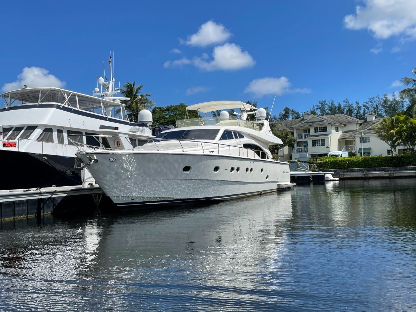 2001 Ferretti Yachts 680 - photo 2