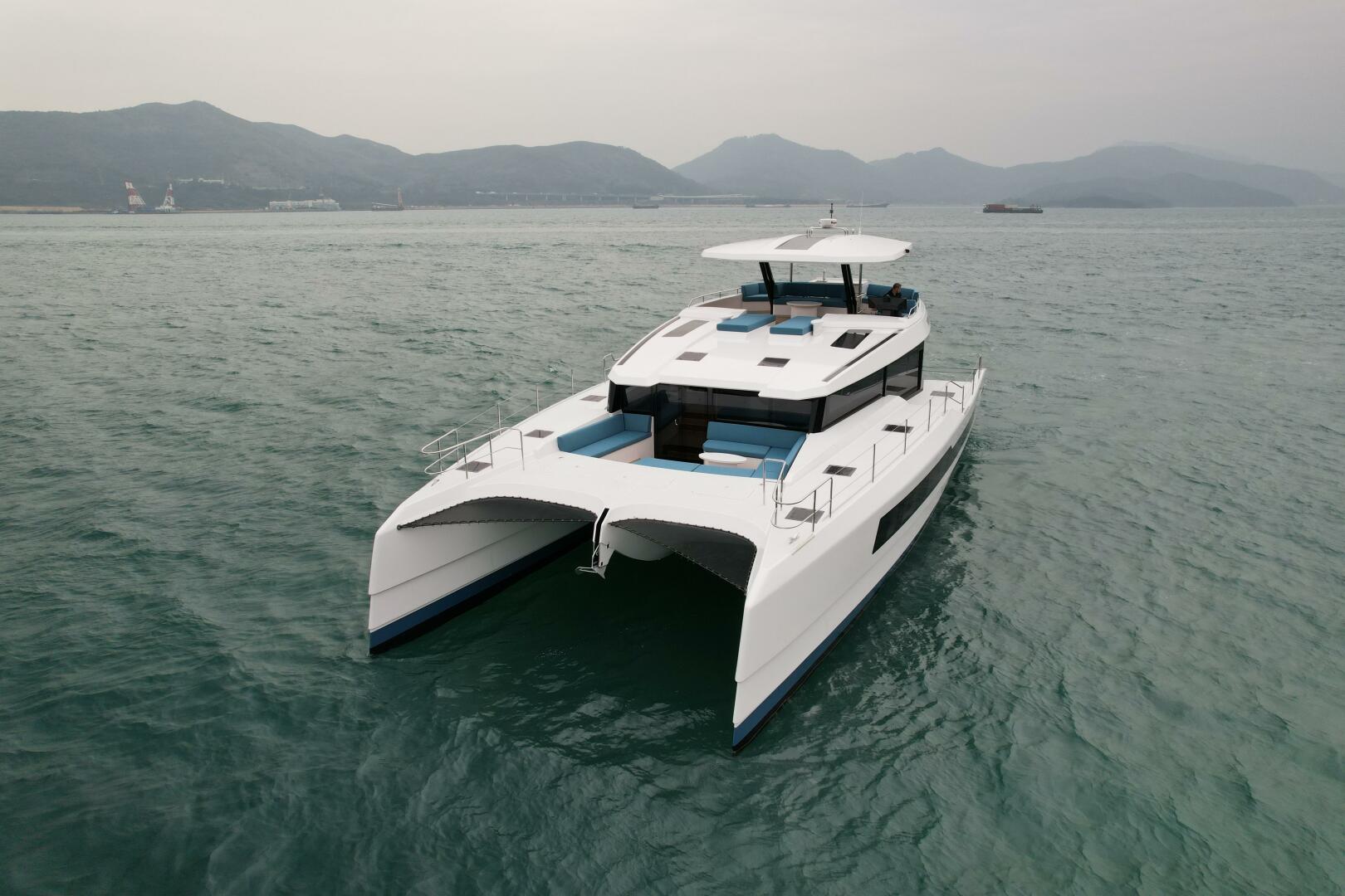 2027 McConaghy Boats MC63p Tourer - photo 2