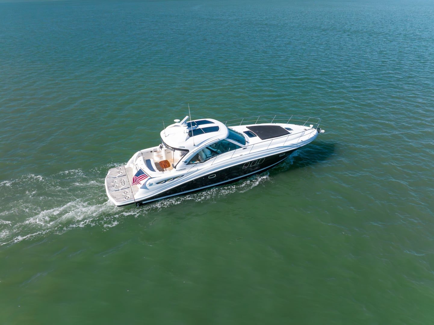 2010 Sea Ray 50 SUNDANCER - photo 2