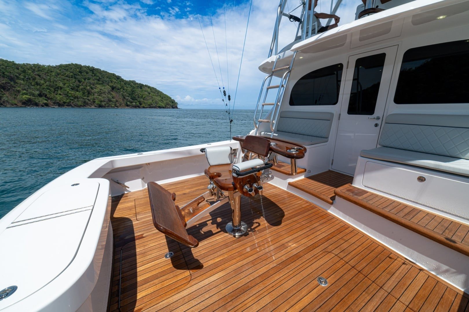2023 Viking 46 Billfish "Scarlet" - photo 3