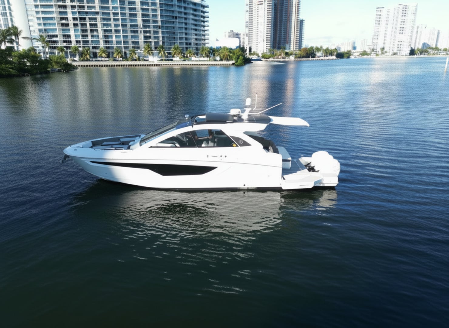 2021 Cruisers Yachts - photo 1