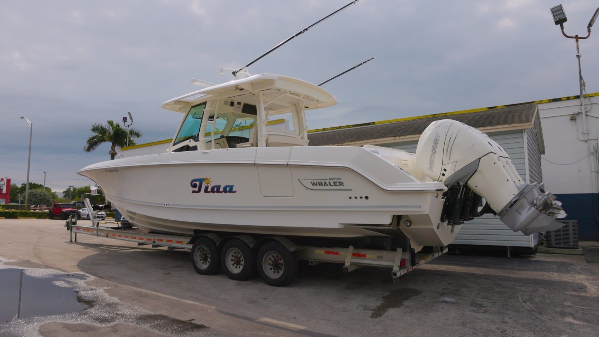 2018 Boston Whaler 380 Outrage - photo 2