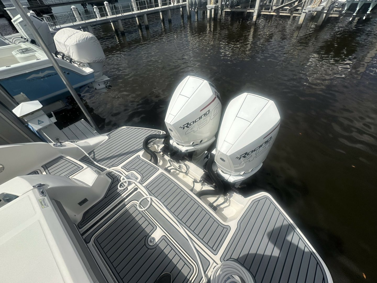 2020 Sea Ray 350 SLX Outboard - photo 3