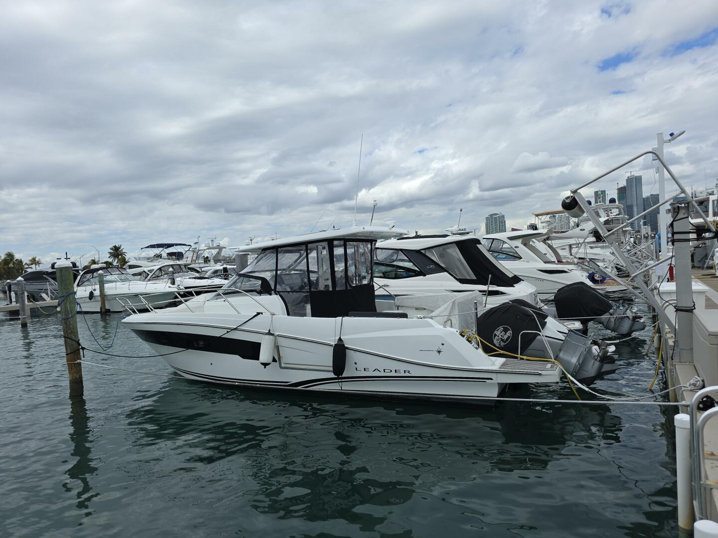 2022 Jeanneau Leader 10.5 WA Series 2 - photo 1