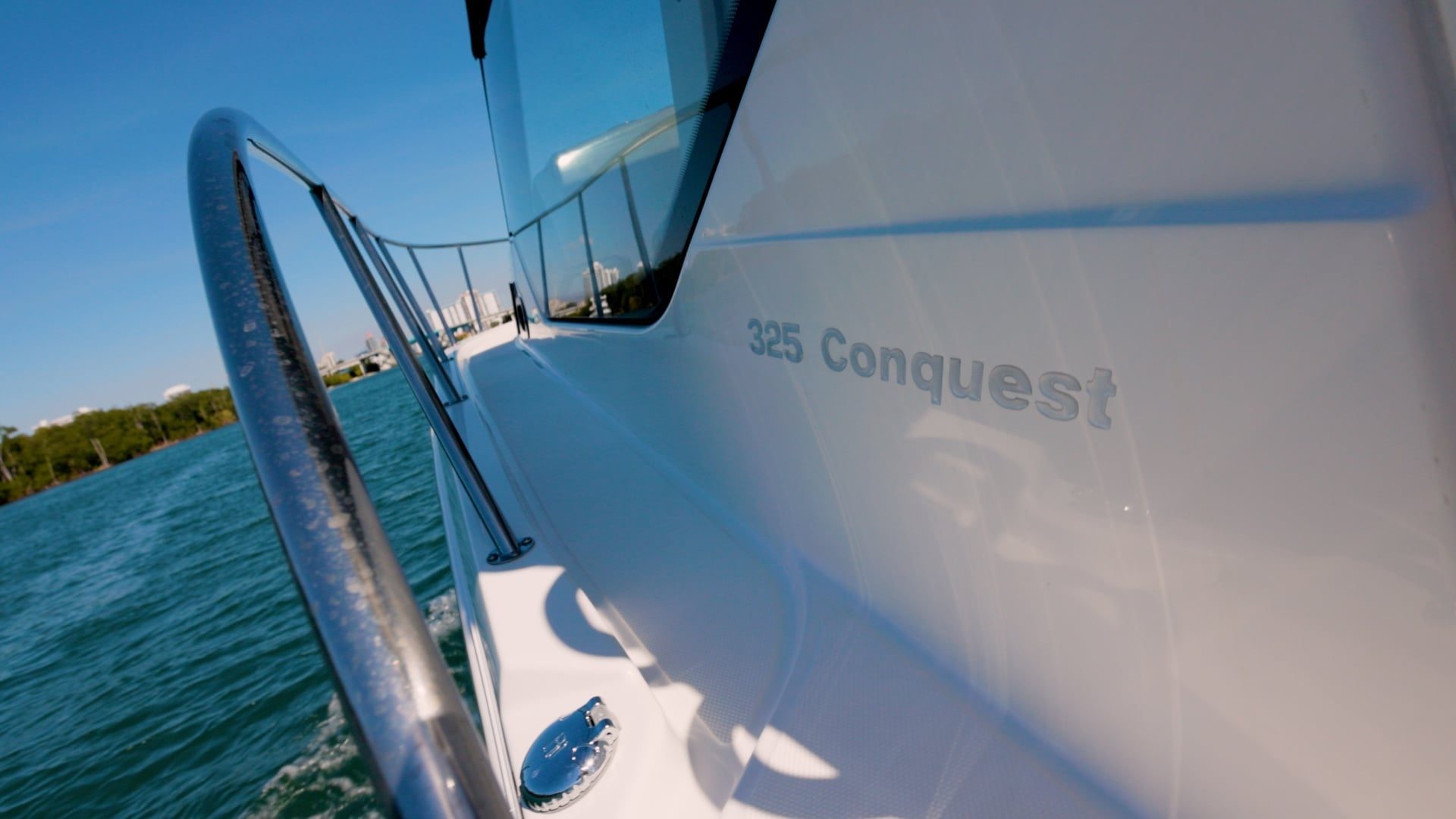 2023 Boston Whaler 325 Conquest - photo 2