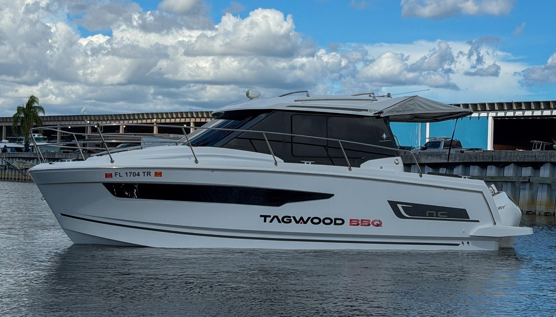 2023 Jeanneau NC895 - photo 1