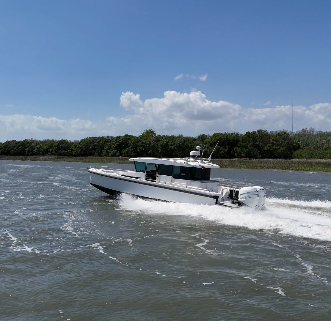 2019 Axopar 37 XC Cross Cabin - photo 1