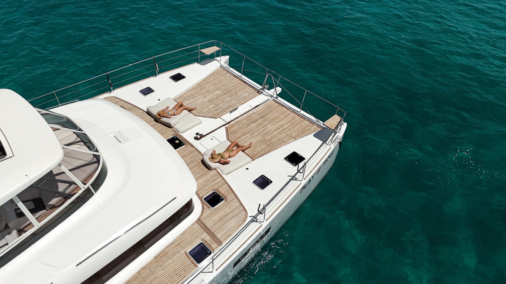 2018 Lagoon 630 Motor Yacht "PLAYTIME" - photo 3