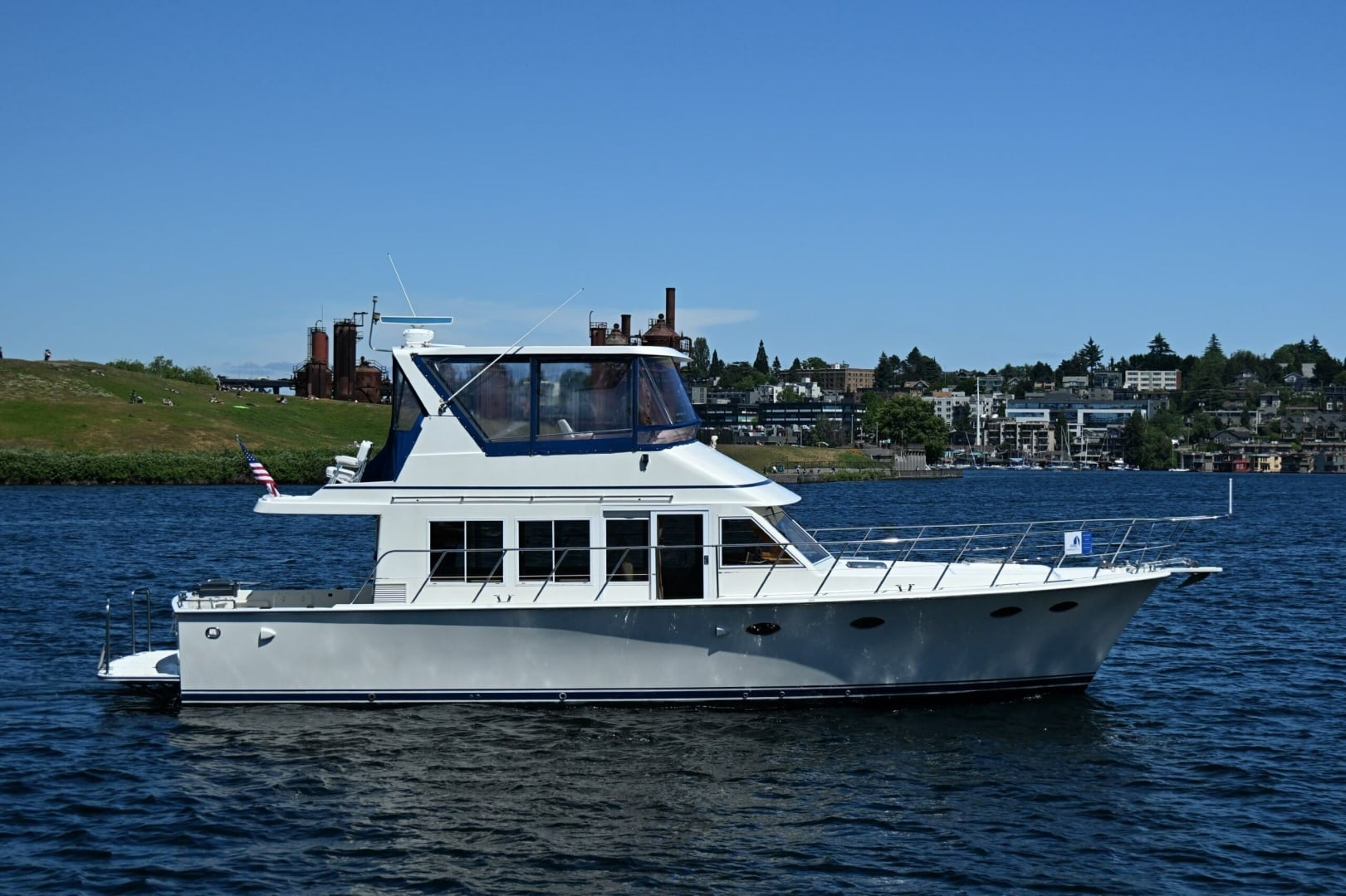 1999 McKinna 47 Sedan "SANDWICH" - photo 1