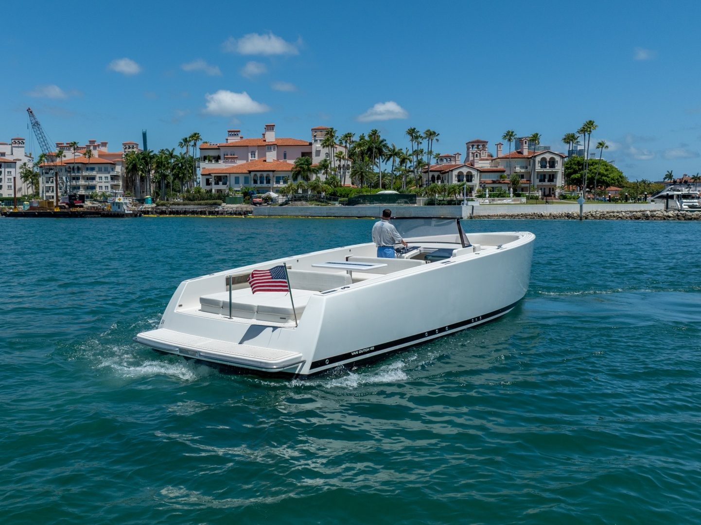 2014 VanDutch 40 - photo 2
