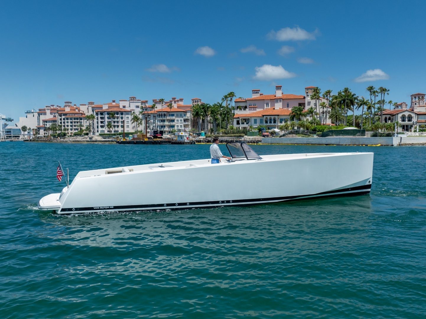 2014 VanDutch 40 - photo 3