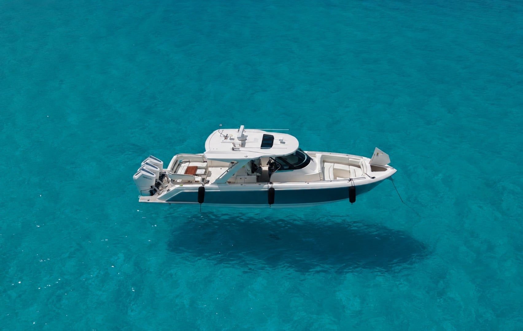 2025 Tiara Yachts 38LS - photo 2
