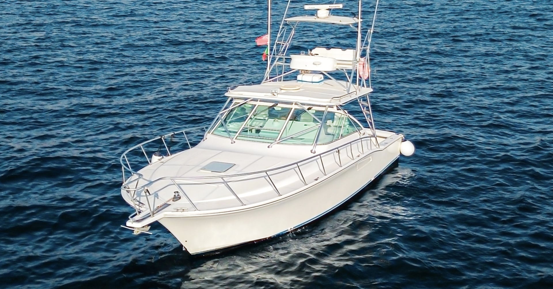 2005 Cabo 40 Hardtop Express "Jurate" - photo 3