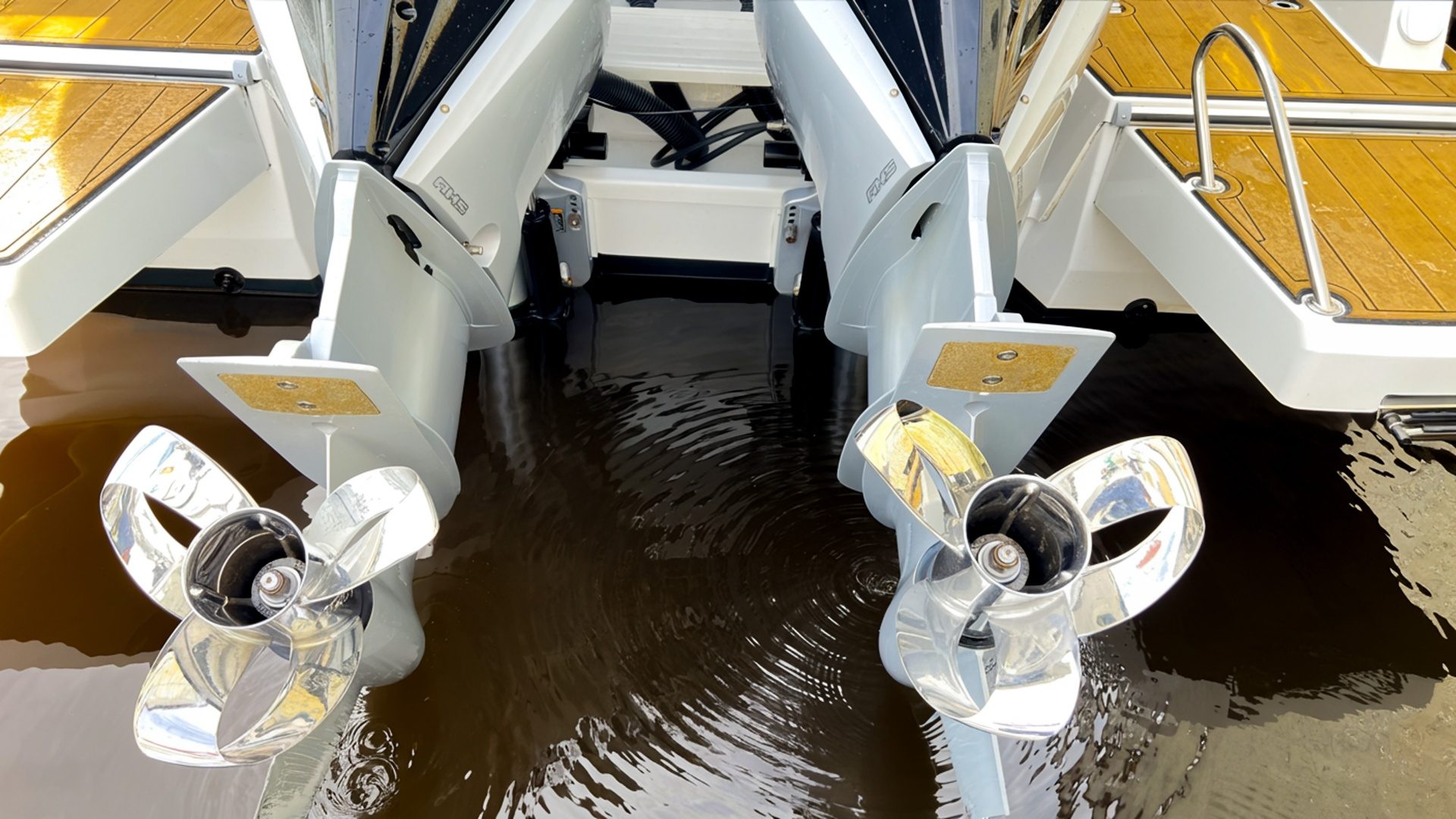 2023 Beneteau Antares 11 "Shoreline" - photo 2