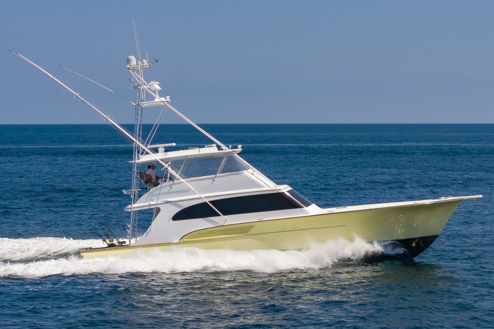 2002 Buddy Davis 70 Sportfisherman "Turn Me Loose" - photo 2