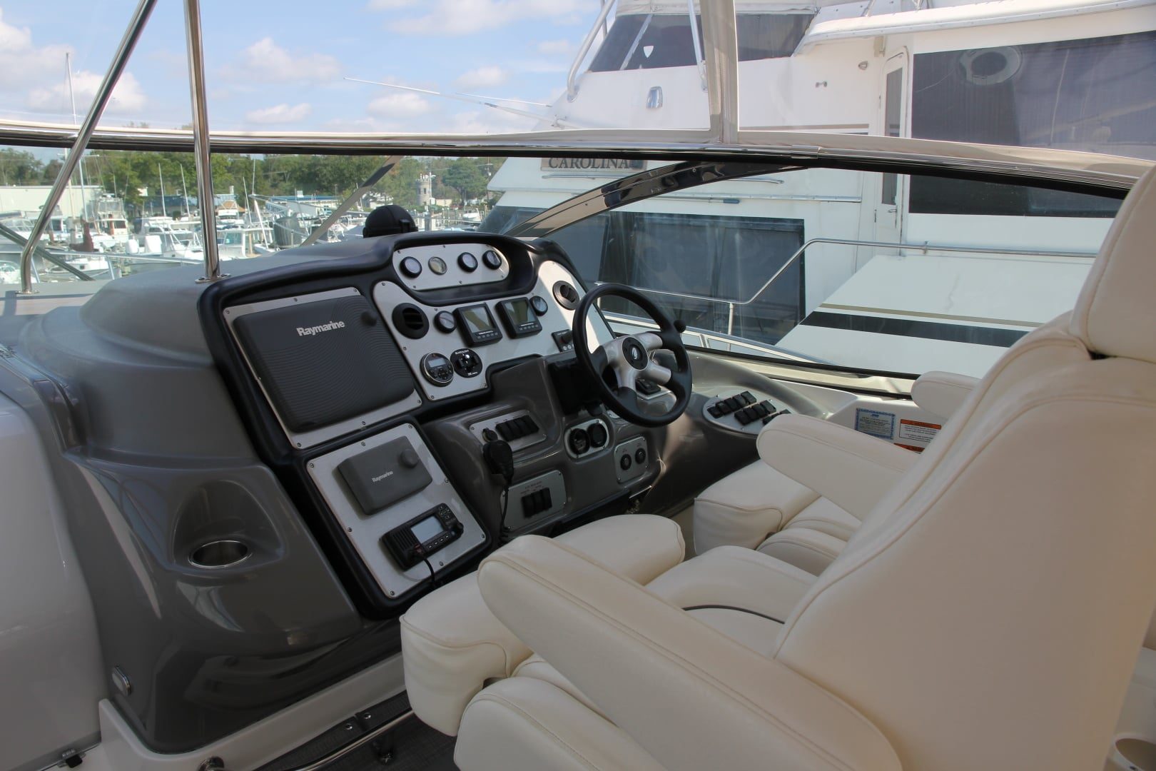 2007 Cruisers Yachts 520 EXPRESS - photo 2