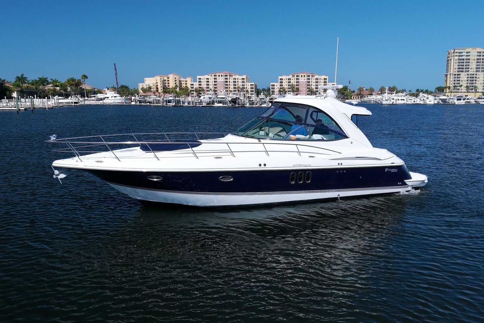 2008 Cruisers Yachts 420 Express "Altitude Adjustment" - photo 1