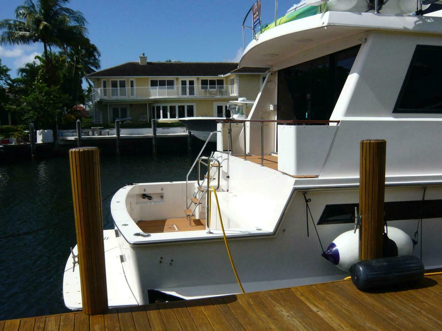 1990 Viking Cockpit Motor Yacht "VITAMIN SEA" - photo 3
