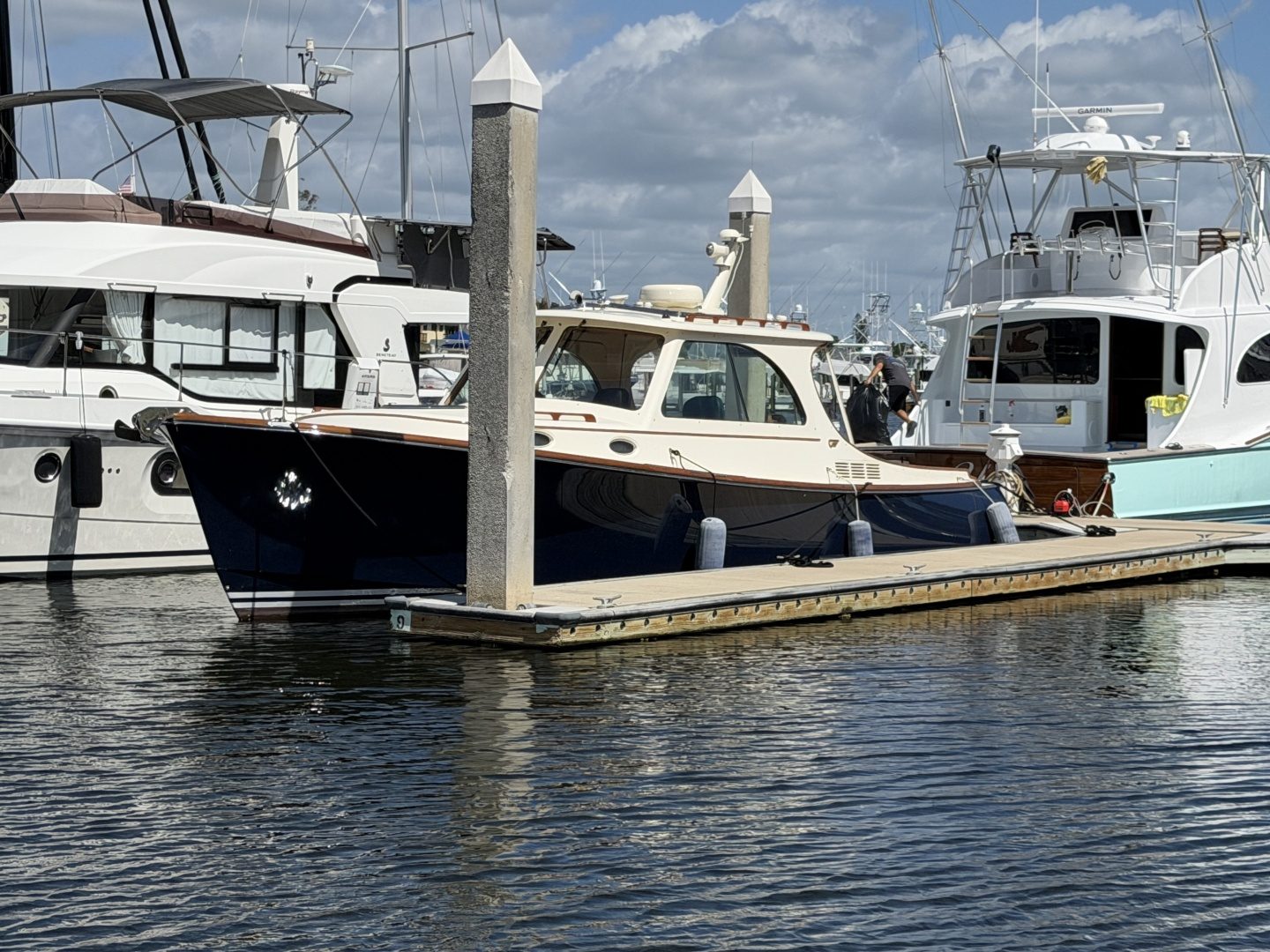 2009 Hinckley Picnic Boat 37 MKIII - photo 3
