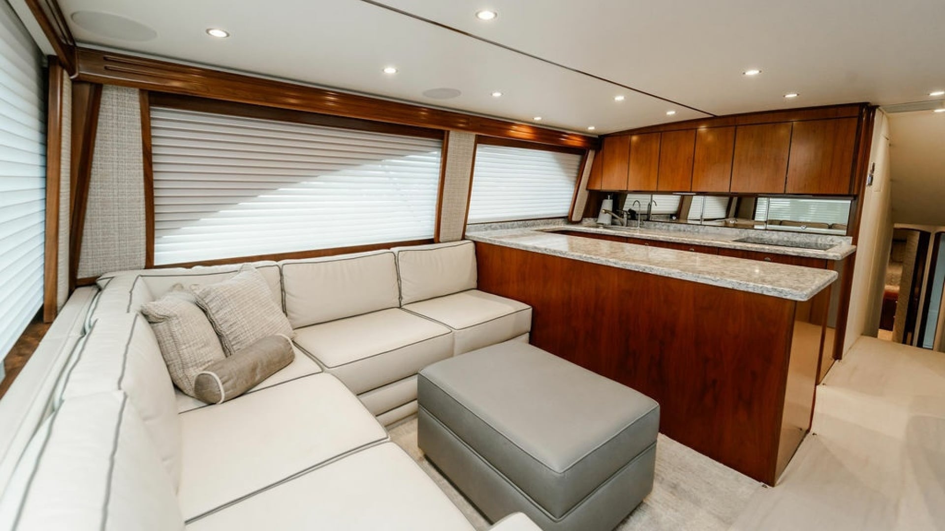 2021 Viking 58 Convertible "NO NAME 58" - photo 3