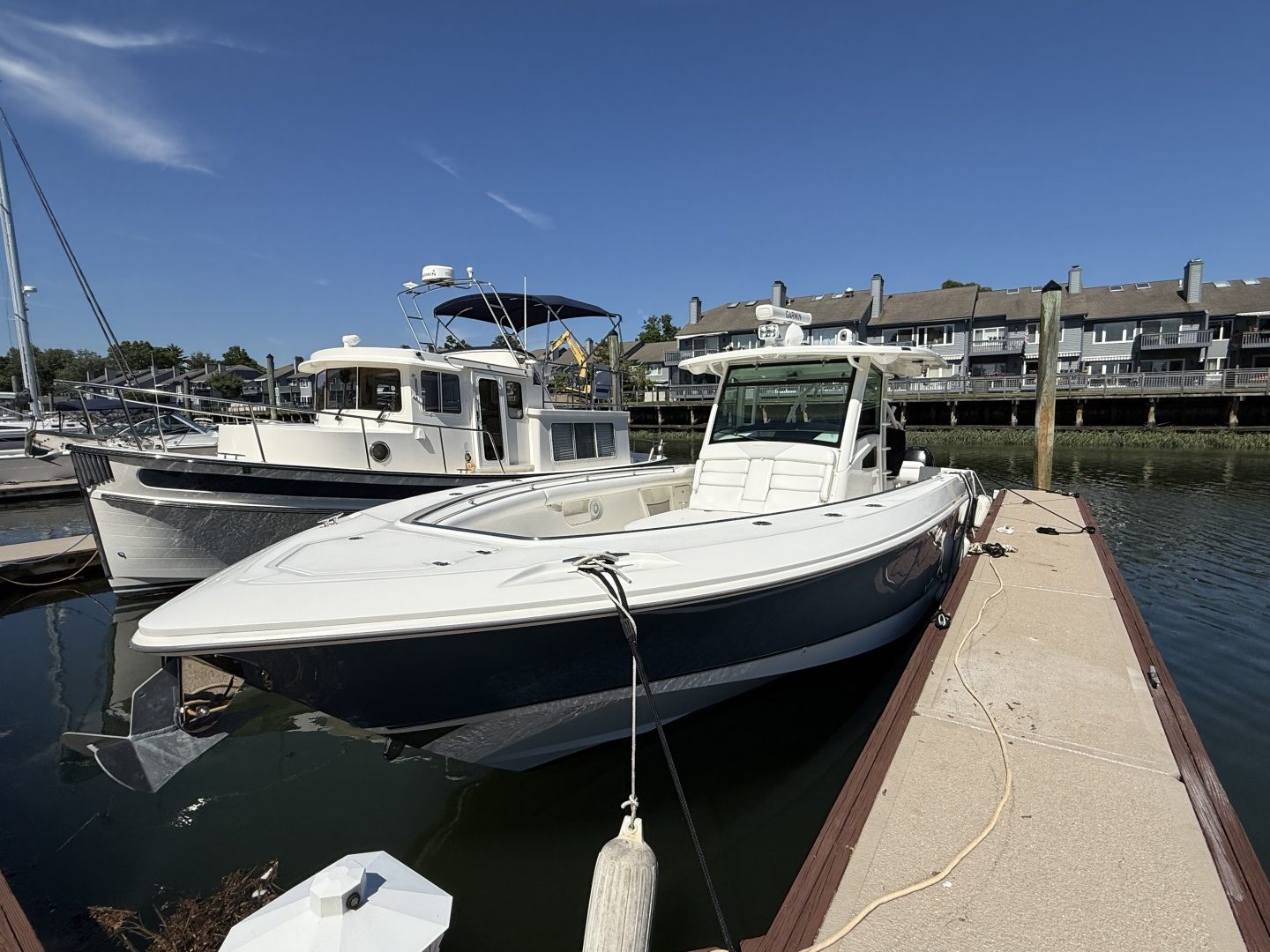 2016 Boston Whaler - photo 2