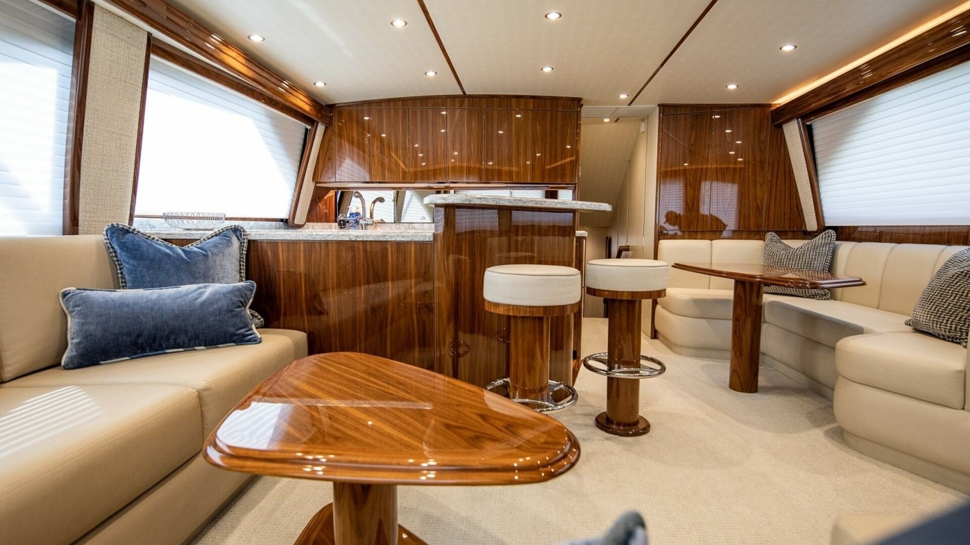 2020 Viking 58 Convertible "UNO MAS" - photo 3