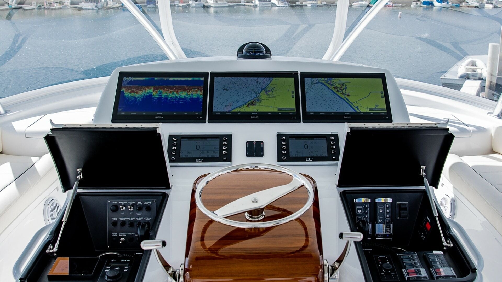2020 Viking 58 Convertible "UNO MAS" - photo 2