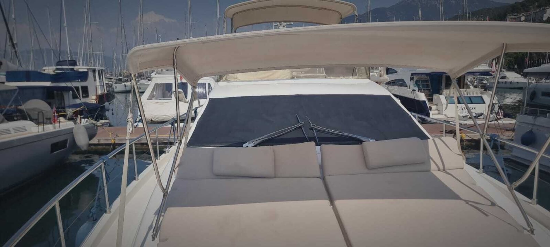 2001 Ferretti Yachts - photo 2