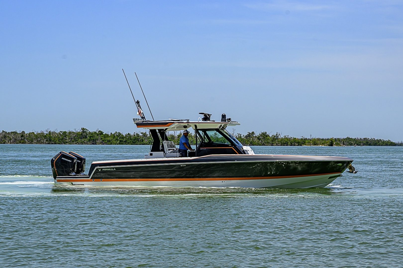 2024 Formula 387 Center Console Fish "Lazy Girl" - photo 1