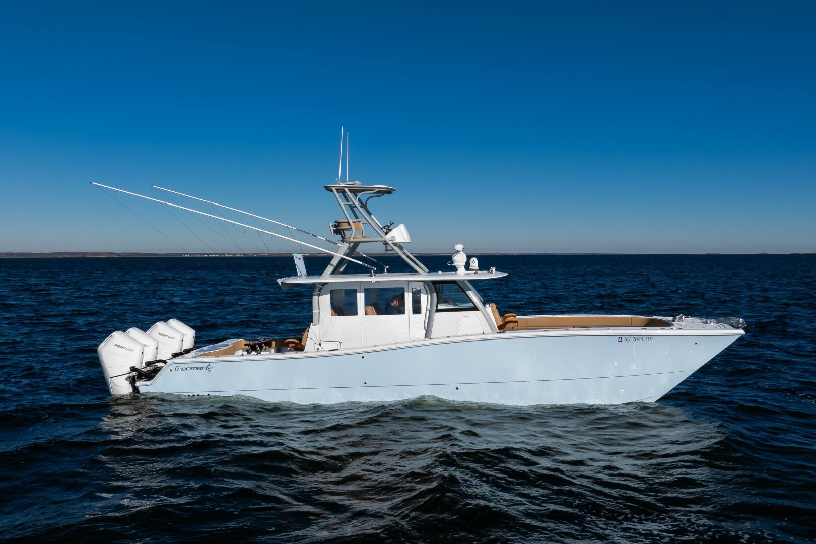 2025 Freeman 43 Center Console - photo 2