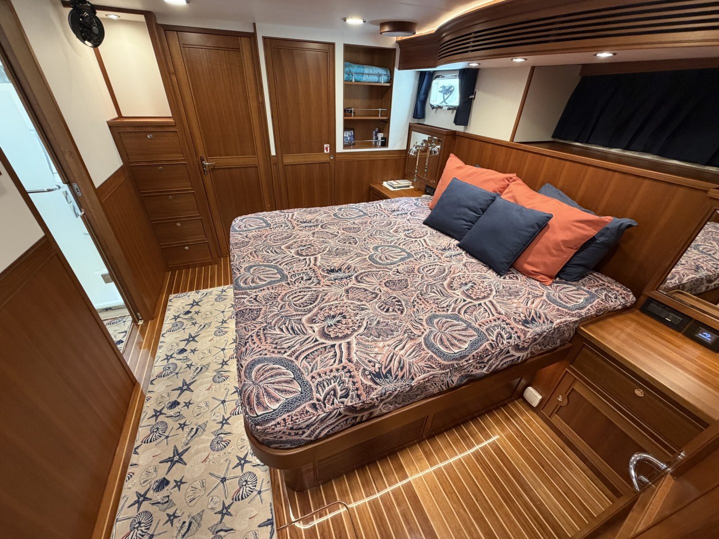 2025 Marlow Explorer 53E "LADY V" - photo 3