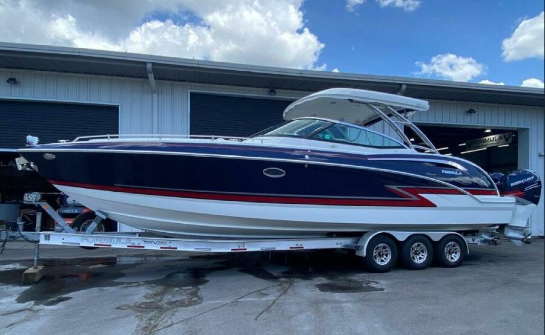 2017 Formula 350 Crossover Bowrider - photo 2