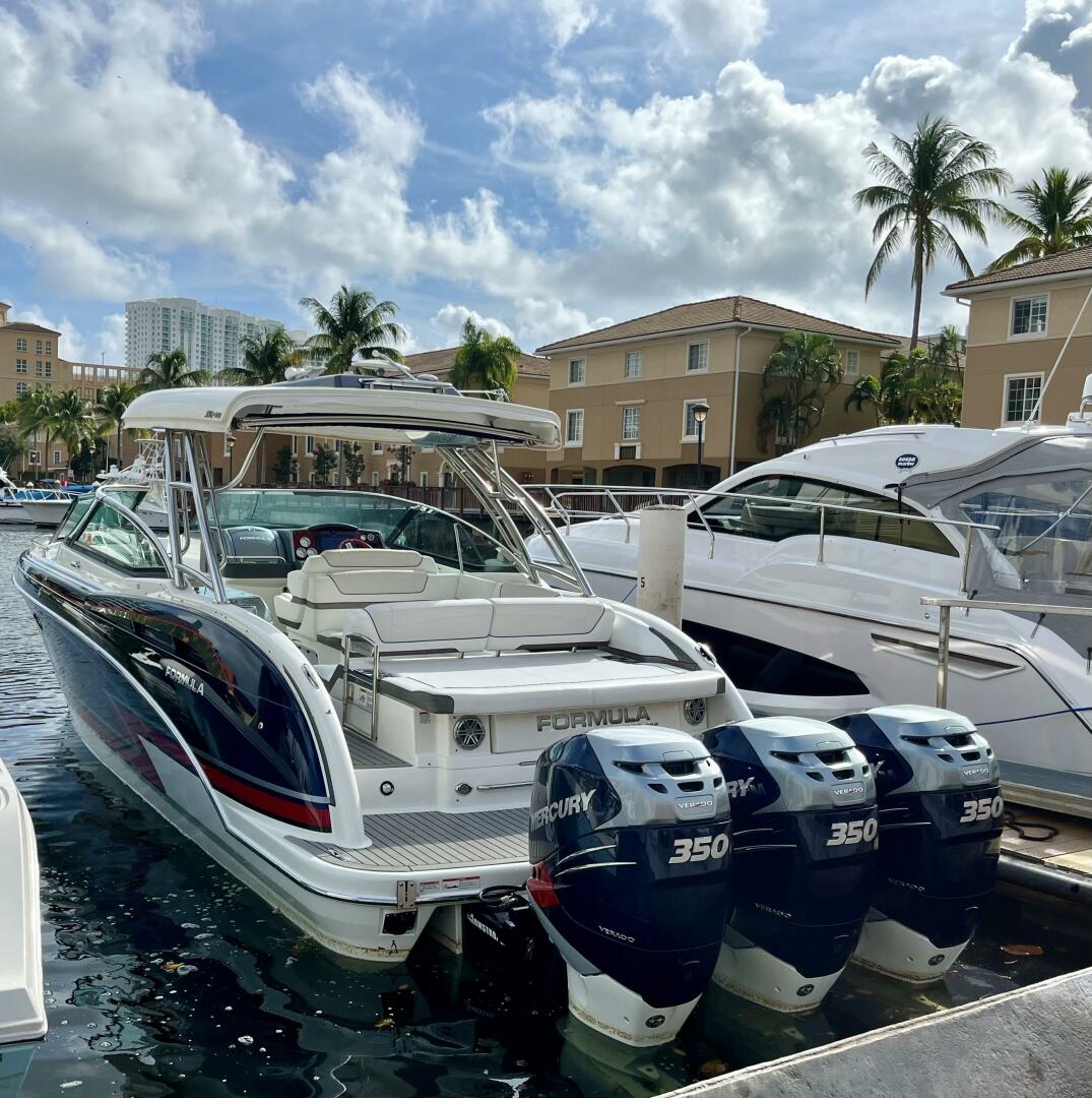 2017 Formula 350 Crossover Bowrider - photo 1