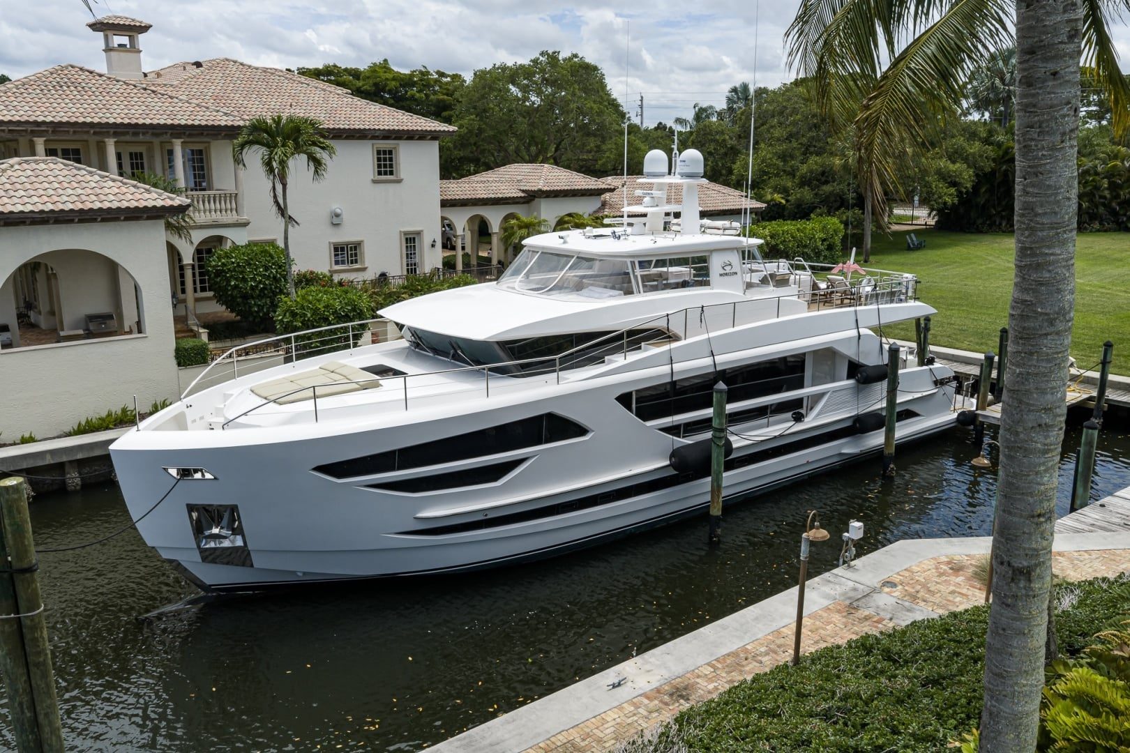 2018 Horizon FD85 "Midnight Moon" - photo 1
