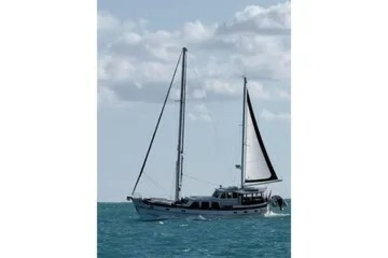 1980 Cheoy Lee Motorsailer "TERRAPIN" - photo 2