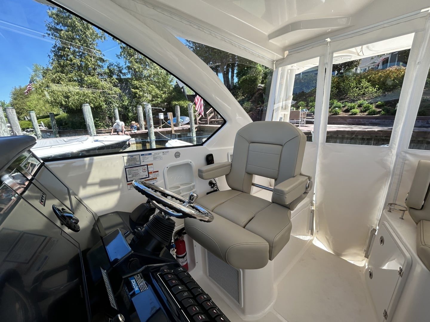 2018 Pursuit OS 355 Offshore - photo 2