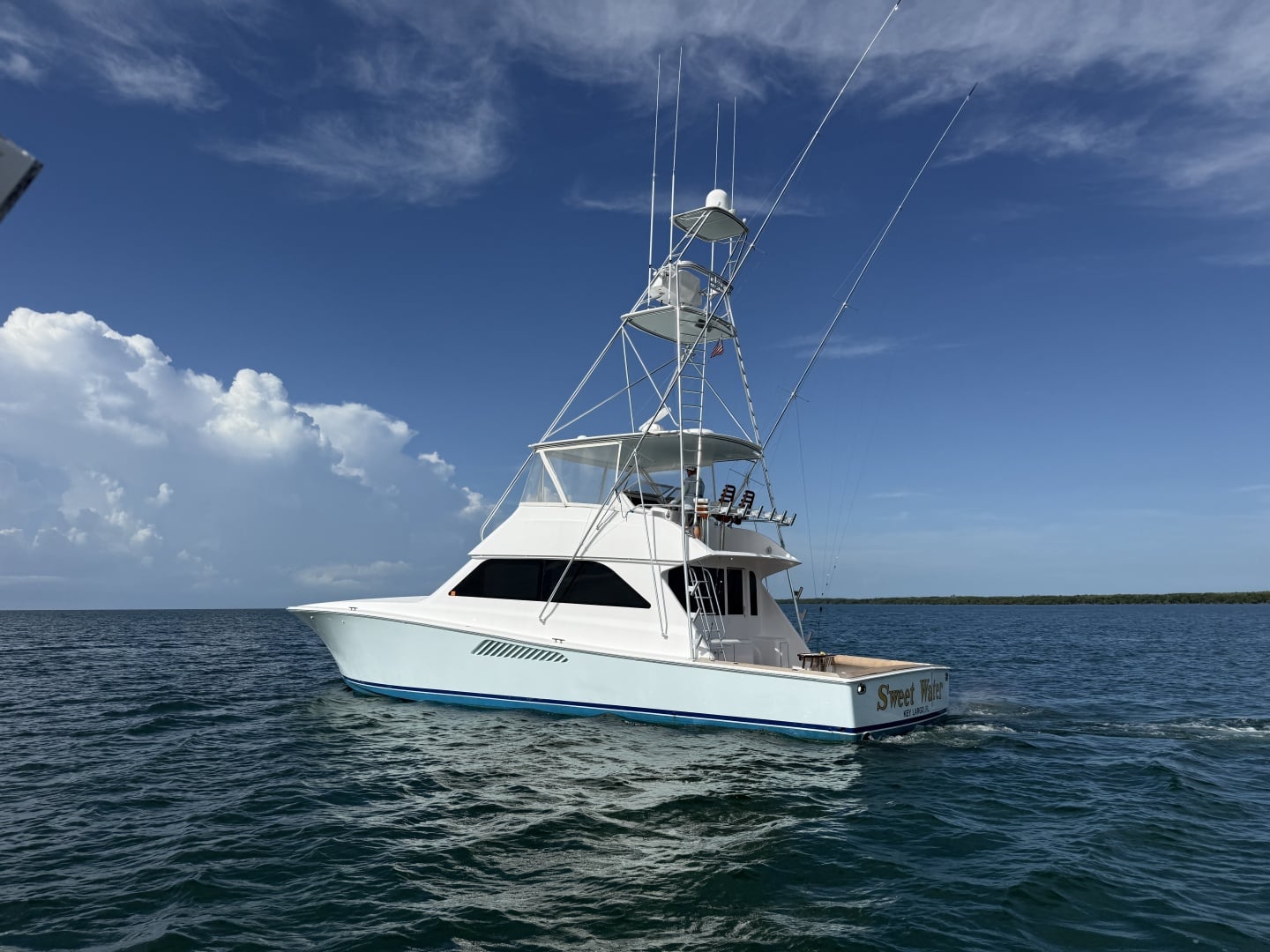 2000 Viking 55 Convertible "SWEET WATER" - photo 2