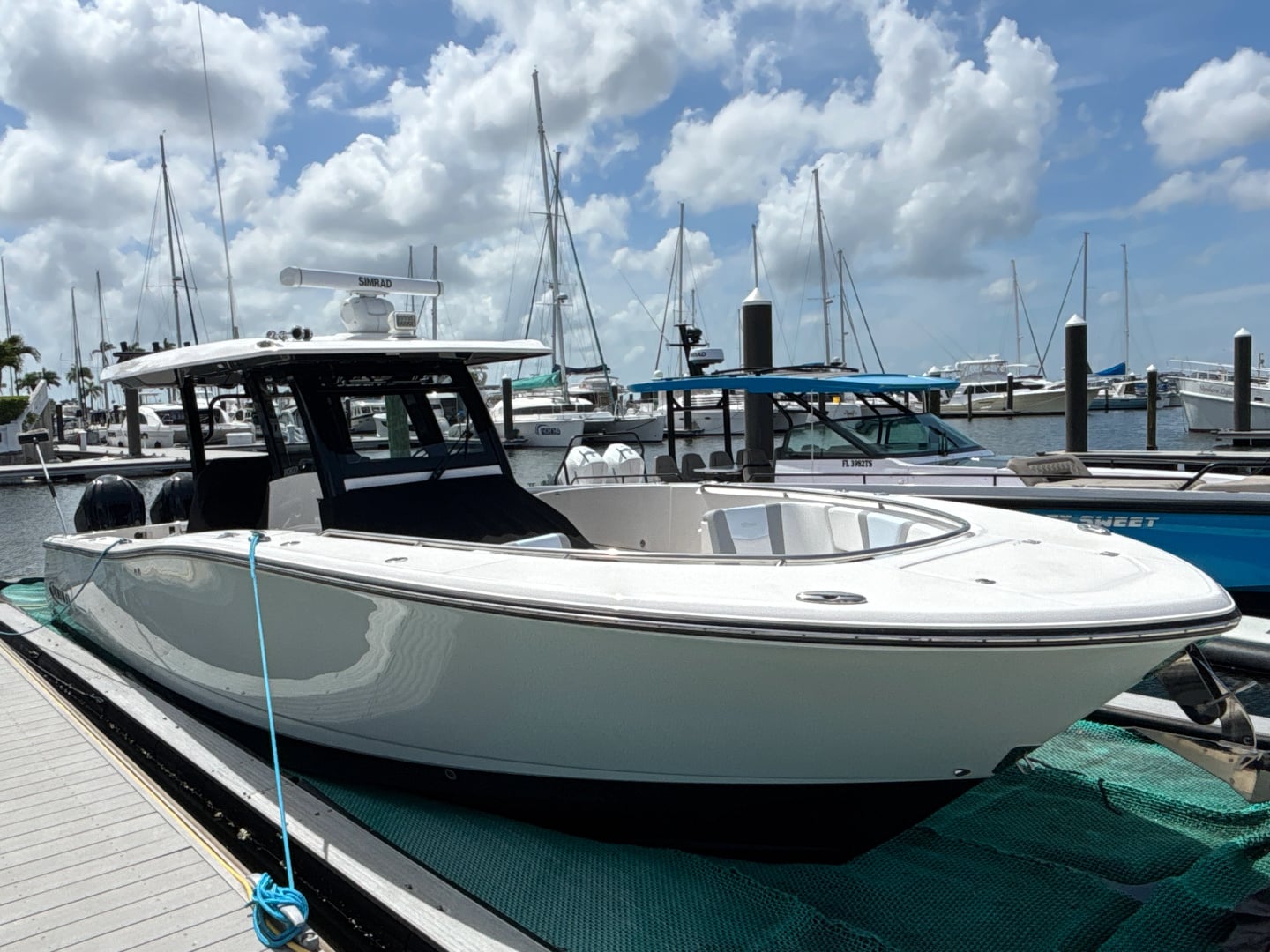 2022 Robalo R360 "SEXY AF" - photo 3