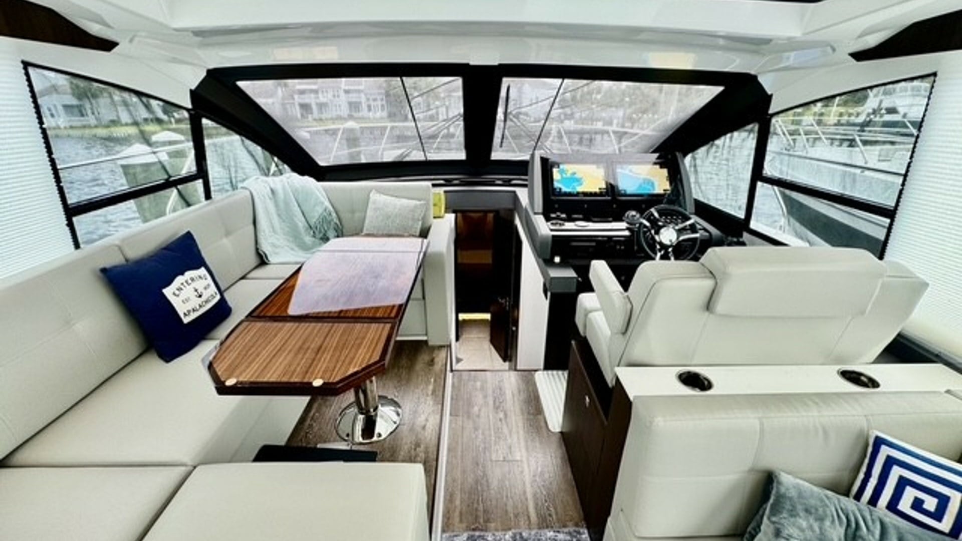 2023 Cruisers Yachts 50 Cantius "Past Time" - photo 2