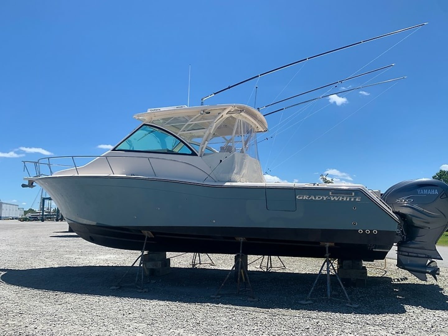 2020 Grady-White 370 Express "Wave Grader" - photo 1