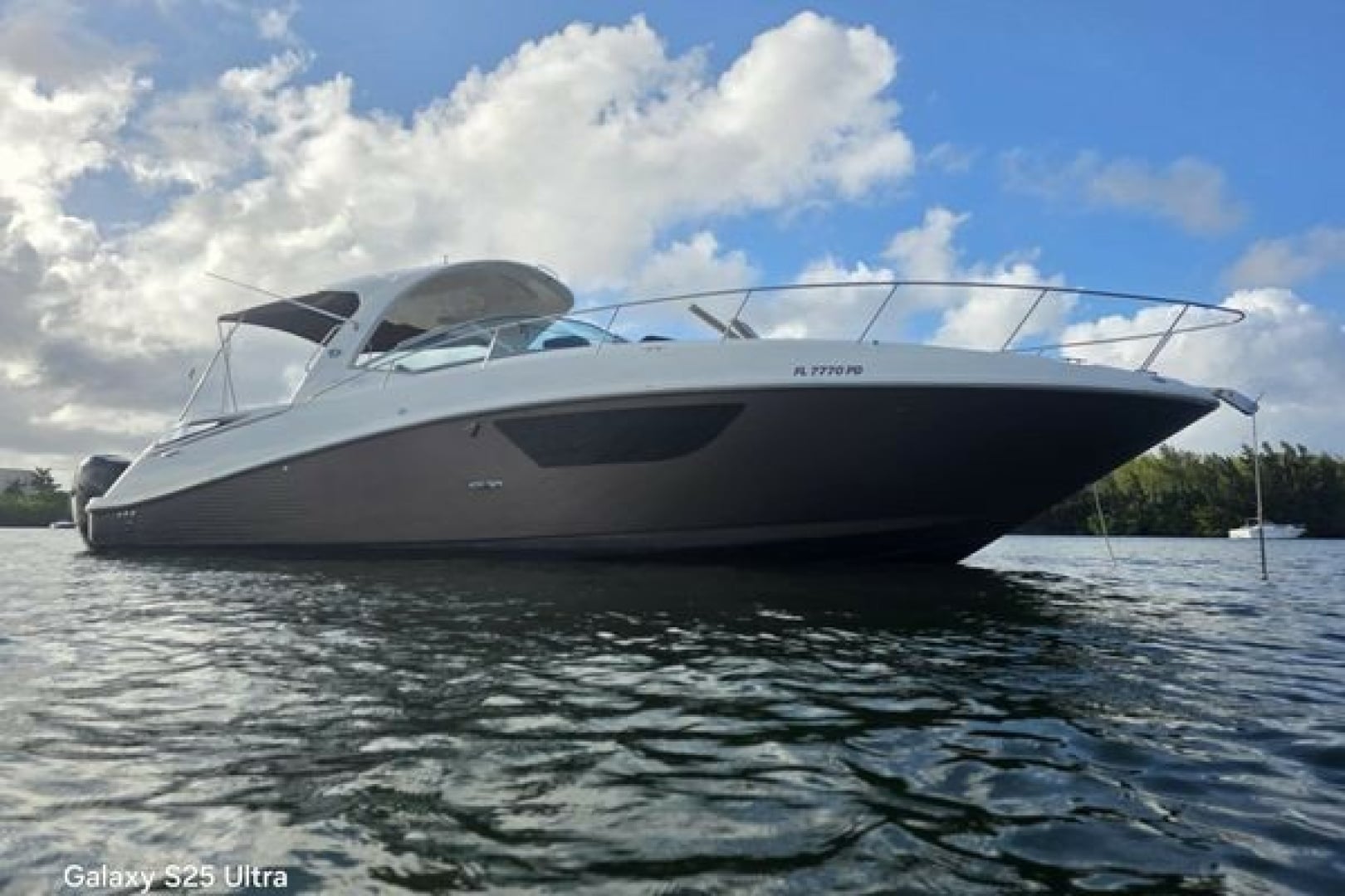 2010 Sea Ray 370 Sundancer - photo 1